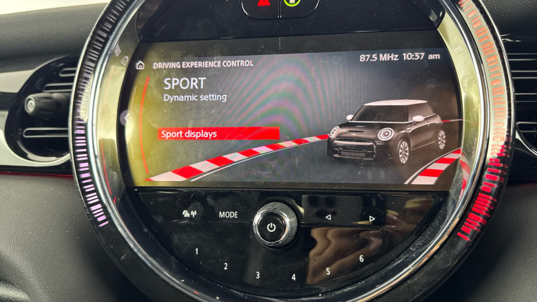 MINI Hatchback 1.5 Cooper Sport Premium 3dr Auto Petrol Hatchback